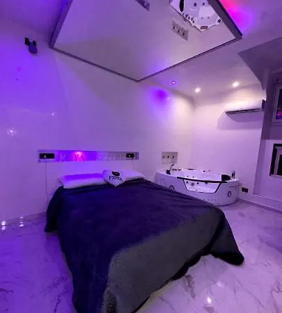 Love hotel Moya Suites *
